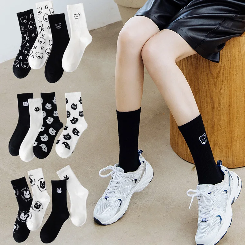 

Women Autumn And Winter New Styles Japanese Cartoon Embroidery Bunny Bear Ladies Cotton Socks Black And White Socks