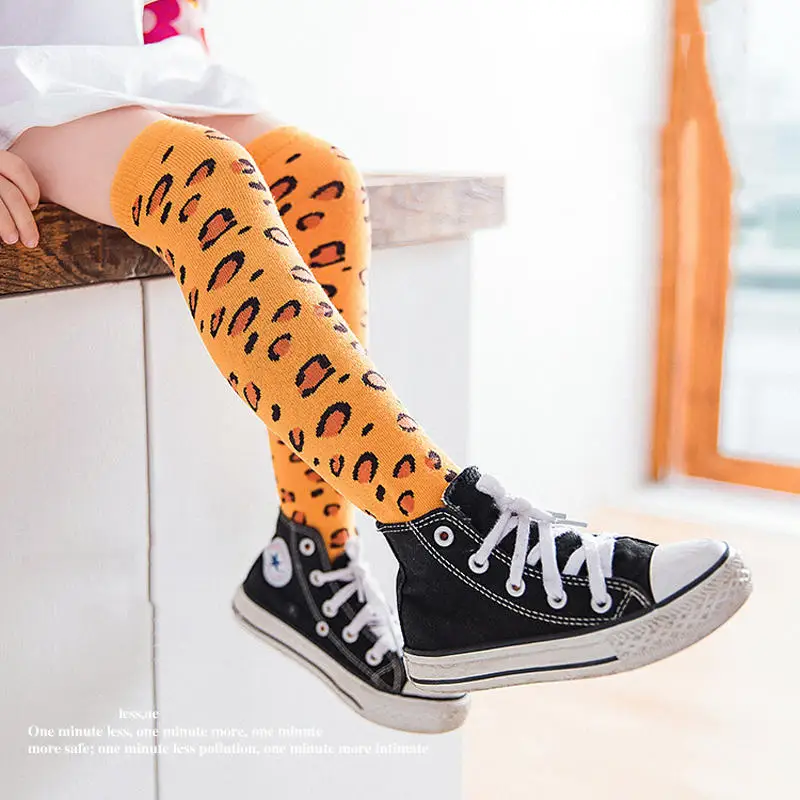 Wecute/Новые Гольфы для девочек розовые, синие, белые носки с леопардовым принтом хлопковые, Полиэстеровые, дышащие, теплые детские носки для От 3 до 8 лет