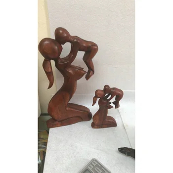 

EIST mother and son in arms in wood 30 CM