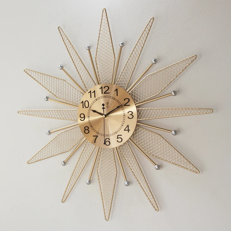 

Nordic Large Metal Wall Clock Modern Design Personality 3D Decoration Hanging Watch Luxury Iron Art Wall Clocks Home Decor 60cm