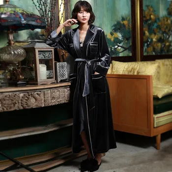 

High quality fashion spring velvet bride wedding morning pajamas new women red velvet robe bathrobe pajamas ladies night skirts