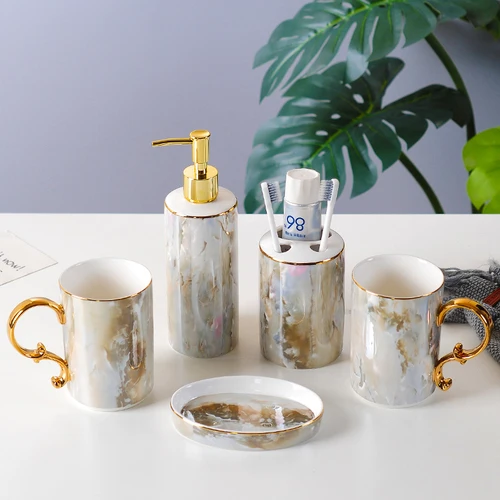 Retro Palace Wind Light Luxury Ceramic Home Hotel Bathroom Storage Decoration Set Simple Bathroom Mouth Cup Toothbrush Cup Kit - Цвет: as the picture shows