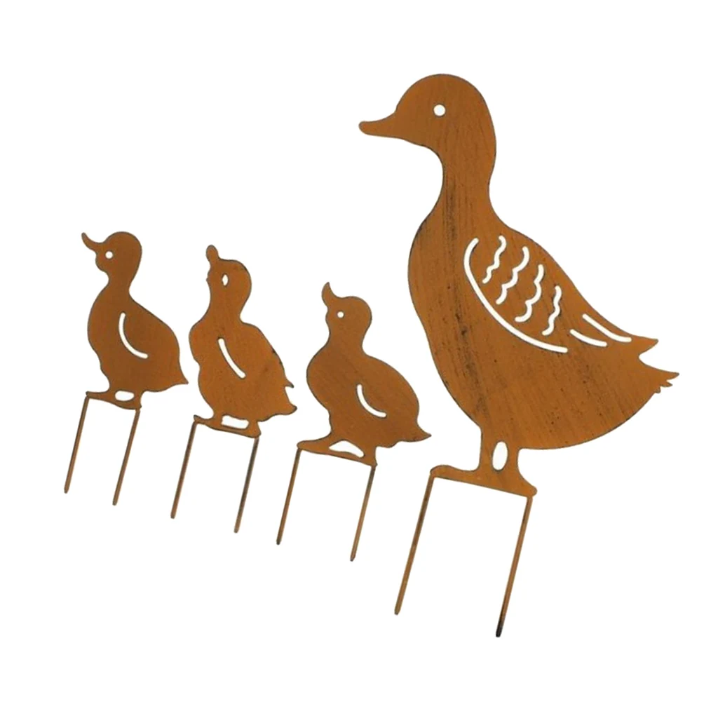 Pack of 4 Retro Ducks Shape Garden Stakes Ornaments Metal Iron Gardening Art Christmas Whimsical Gifts Garden Ornaments 