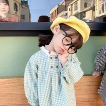 Платье С Рюшами в стиле ретро для девочек Новинка года; сезон весна; цвет белый, черный; платье с длинными рукавами для маленьких девочек двубортное детское винтажное платье в клетку