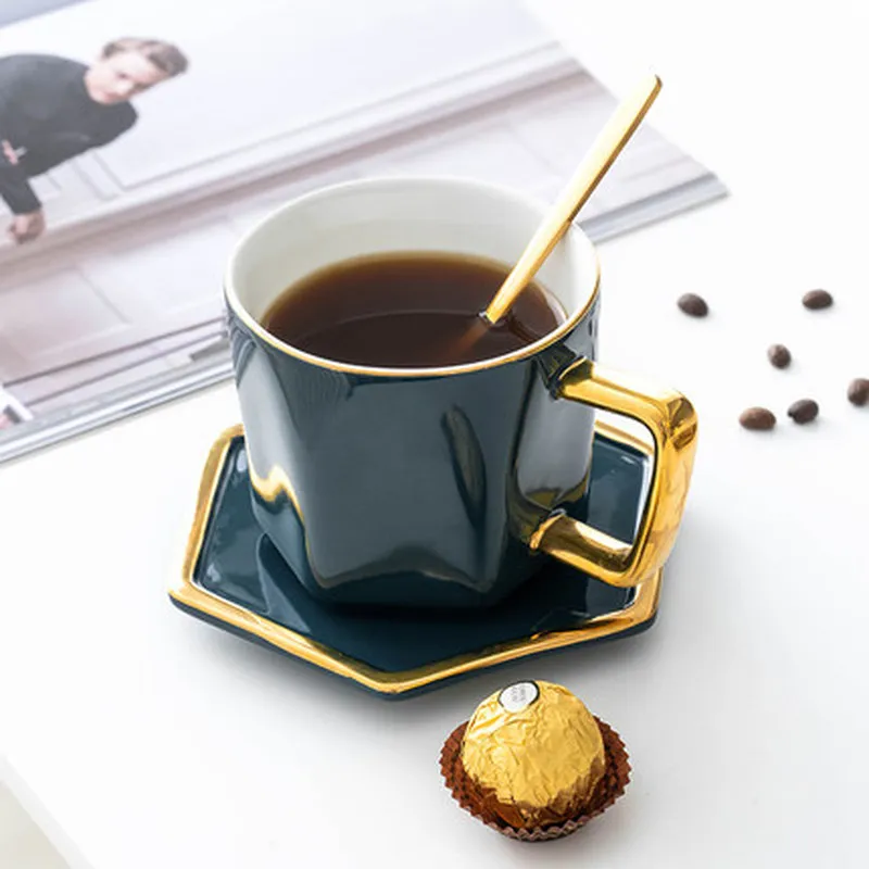 

Nordic Coffee Cup Set Peacock Color Luxury Creative Gift For Lovers Golden Design Porcelain Simple Afternoon Tea Mug Saucer Set