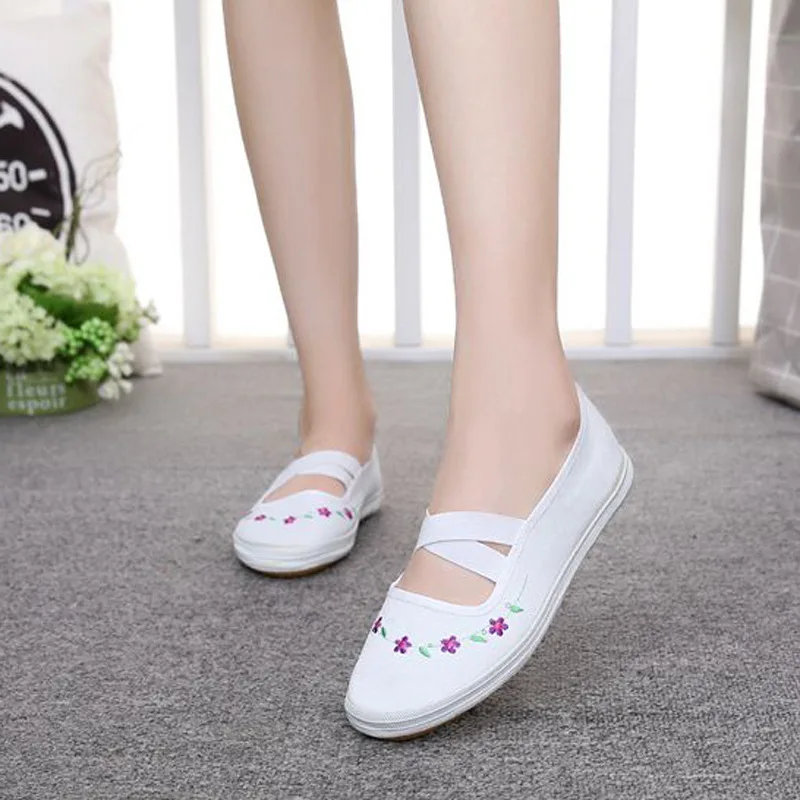 

White Gym Shoes Dance Shoes Children Adult Models Embroidery Shoes White Canvas Shoes Embroidery Cloth Shoes White Shoes WOMEN'S