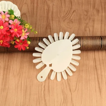 

2020 New Multiple Colors Best Selling DIY 10 Pieces Heart Shape Tool Palette Nail Card Chart 21 Color Board