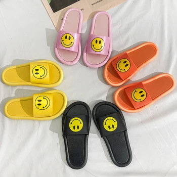 

2020 Summer Slides Women Smiley Slippers Non-slip Soft Bottom Indoor Outdoor Slide Sandals Women Men Couple Bothe Bathroom Shoes