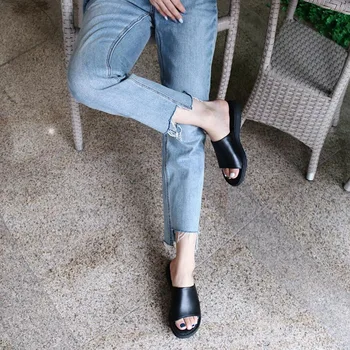 

Thick bottom leather slippers