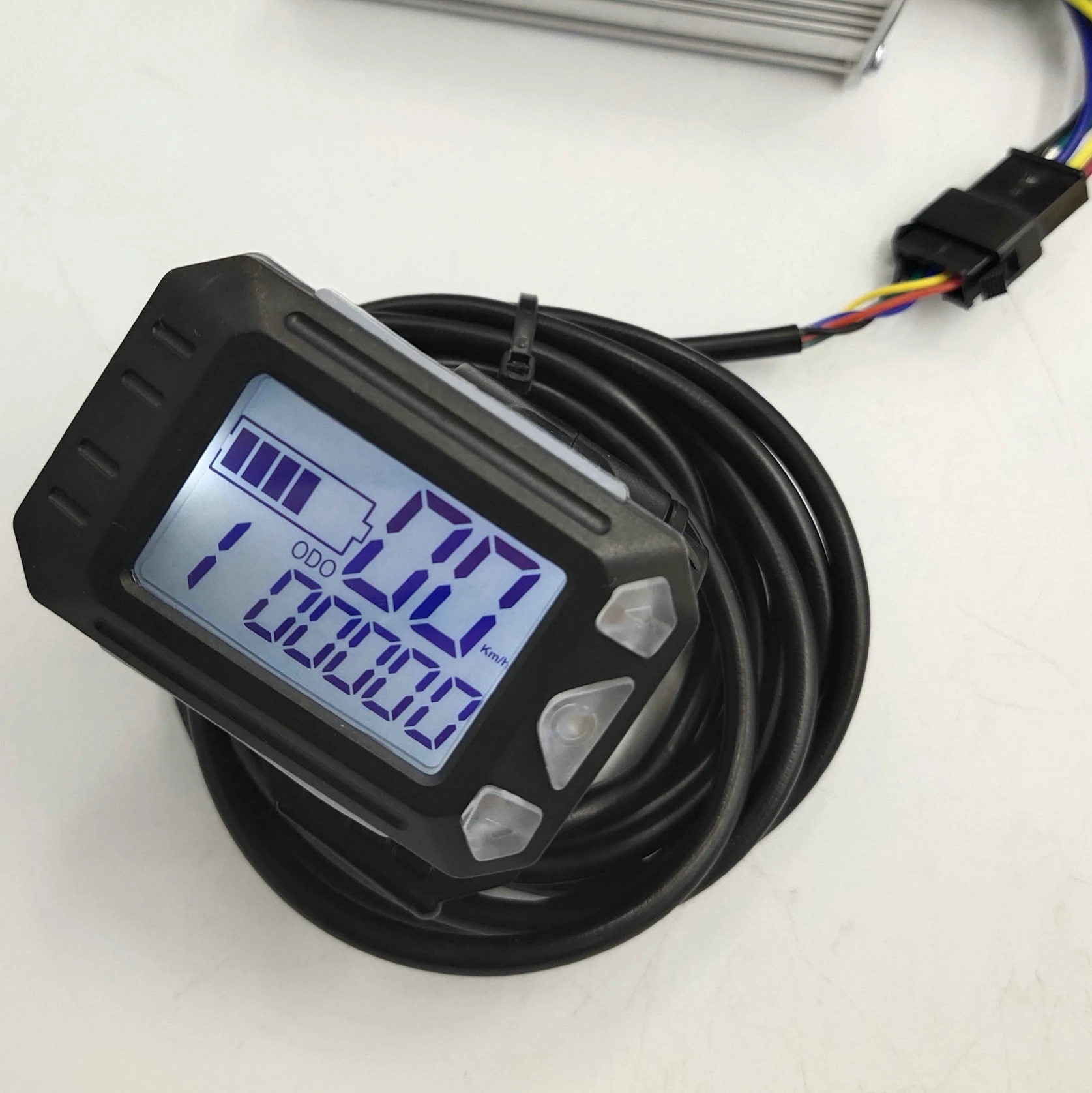 Speedometer Battery Indicator LCD Display With Thumb Throttle Shifter