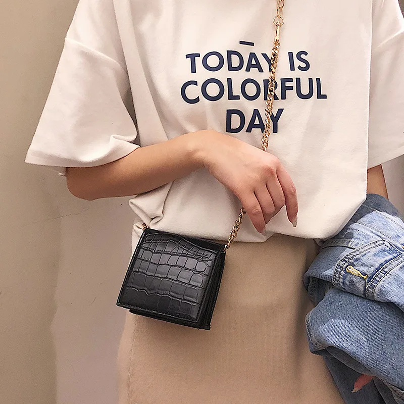 

Mini Chain Crossbody Bags for Women Fashion Crocodile PU Leather Crossbody Wallet Coin Purses and Handbags