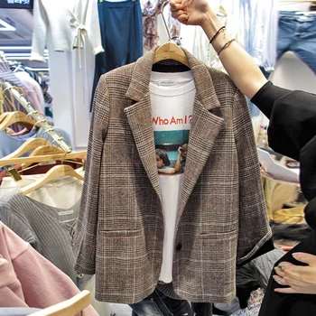 

2019 autumn and winter new retro loose was thin wild plaid suit woolen jacket female Korean short checkered blazer