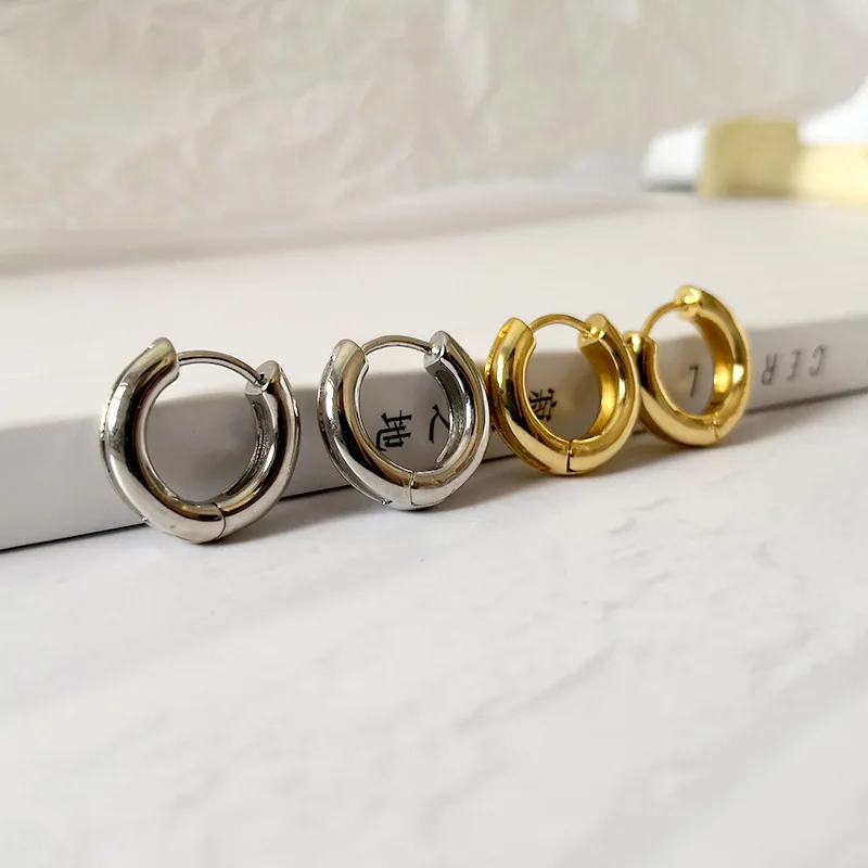 HUANZHI Minimalist Geometric Round Classic Silver Gold Metal Plated Design Hoop Earrings For Women Girls Wedding Jewelry