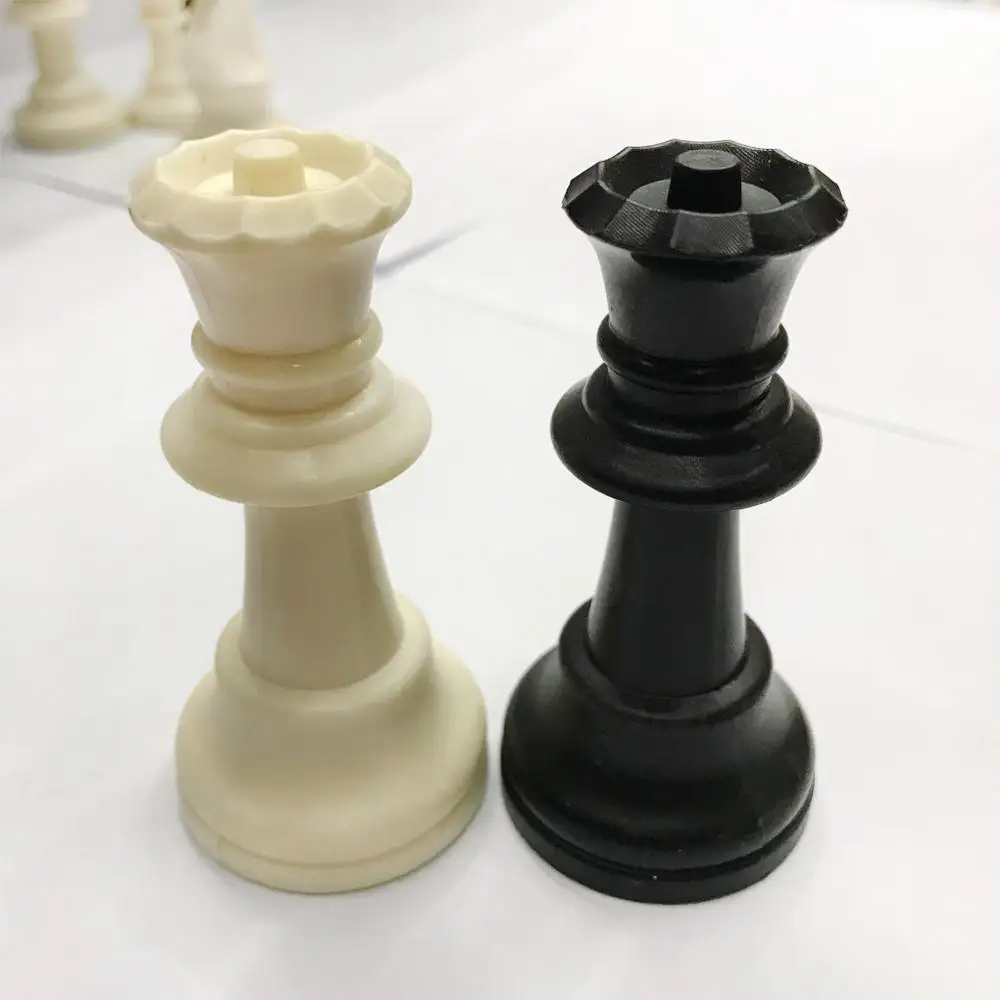 Wooden Chess Set 7.7cm King 32 Chess Pieces Figures Pawns Adults Children Tournament Game Toy Leisure Toy Multiple Types