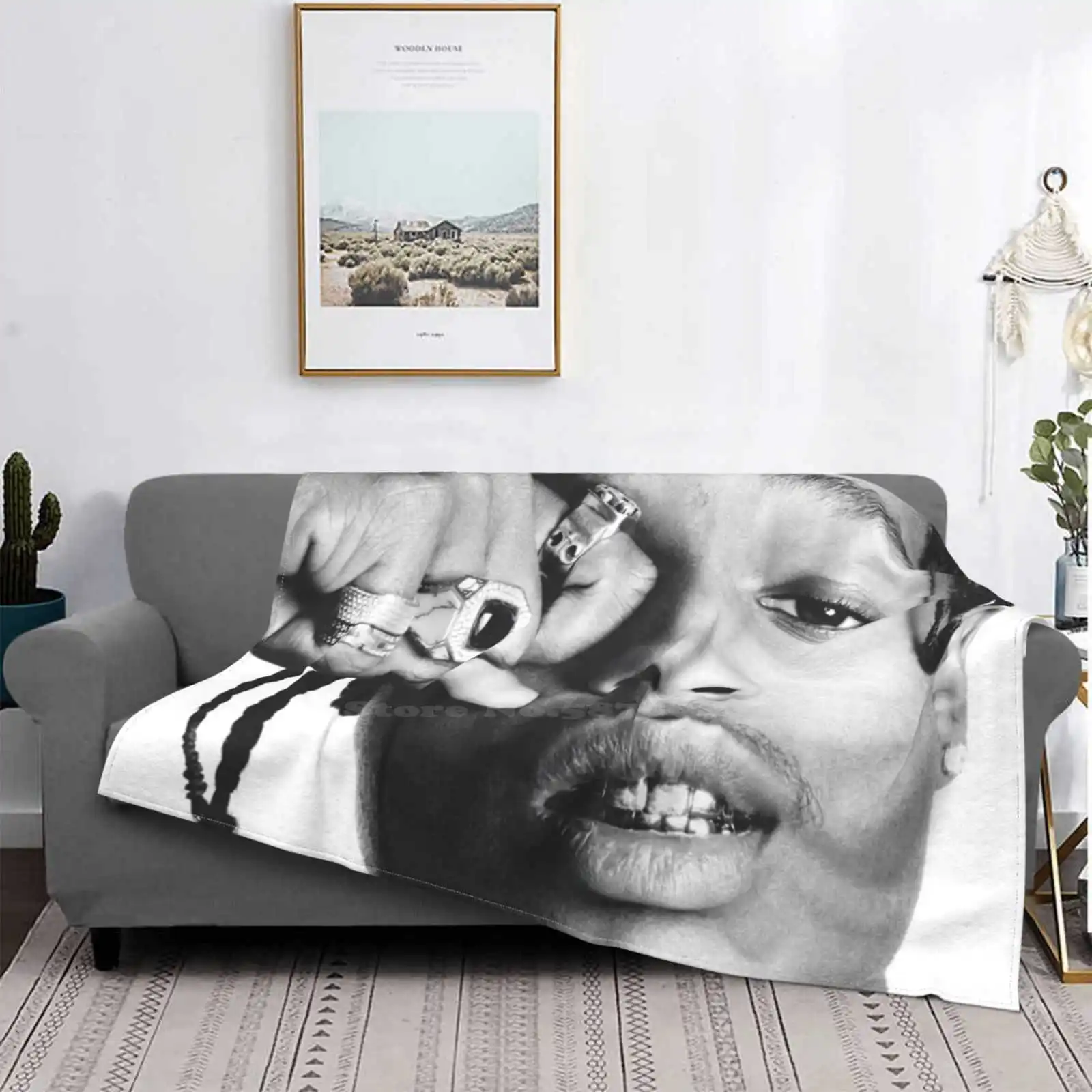 Cool Black White Latest Super Soft Warm Light Thin Blanket Man Rap