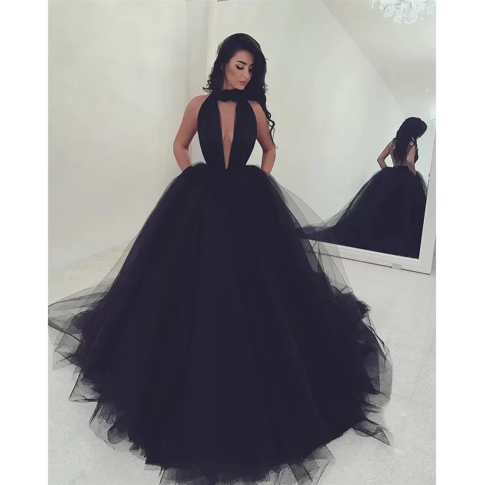 

Elegant Long Black Evening Dresses Halter Neck Backless Sweep Train Tulle Sexy Seelevess Ball Gown Prom Party Walk Beside You
