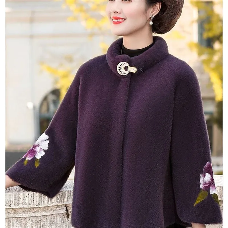 중년 어머니 봄 가을 옷, 노인 여성 짧은 코트, 겨울 밍크 벨벳 팜므 코트, 자수 가디건 55, 신상