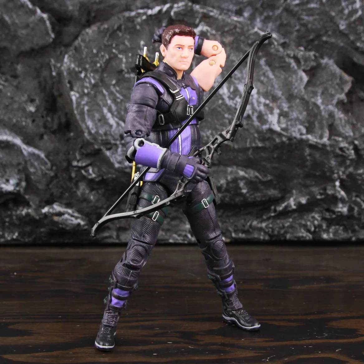 Marvel Hawkeye 7" Action Figure Clint Barton Legends Avengers Movie
