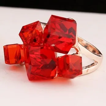 Длинное кубическое женское кольцо с цирконом, Подарок на годовщину, кольцо для девушек, роскошный камень, коготь, Классическая мода, простая атмосфера - Цвет основного камня: red