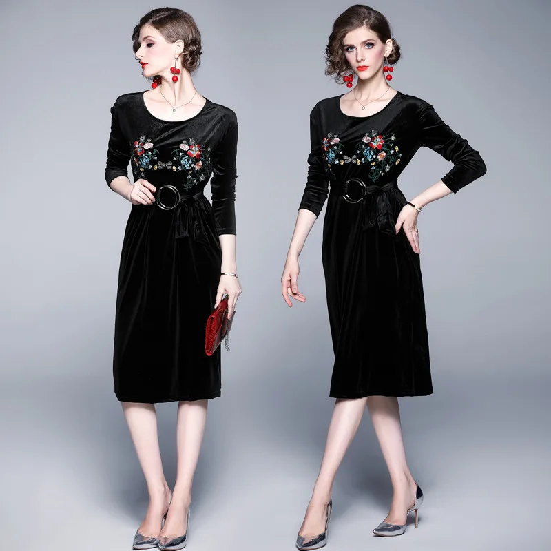 

New Style Women's Dress Stereo Flower Embroidered Velvet Long Sleeve Slim Dress