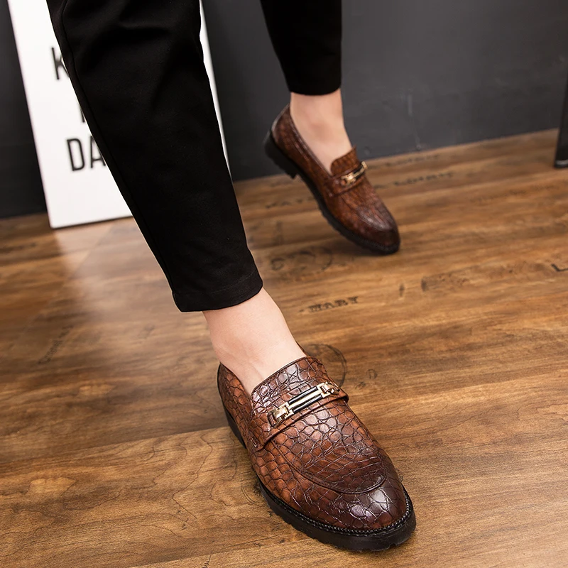 Brand spring and autumn new fashion breathable comfortable personality crocodile pattern casual high quality Loafers