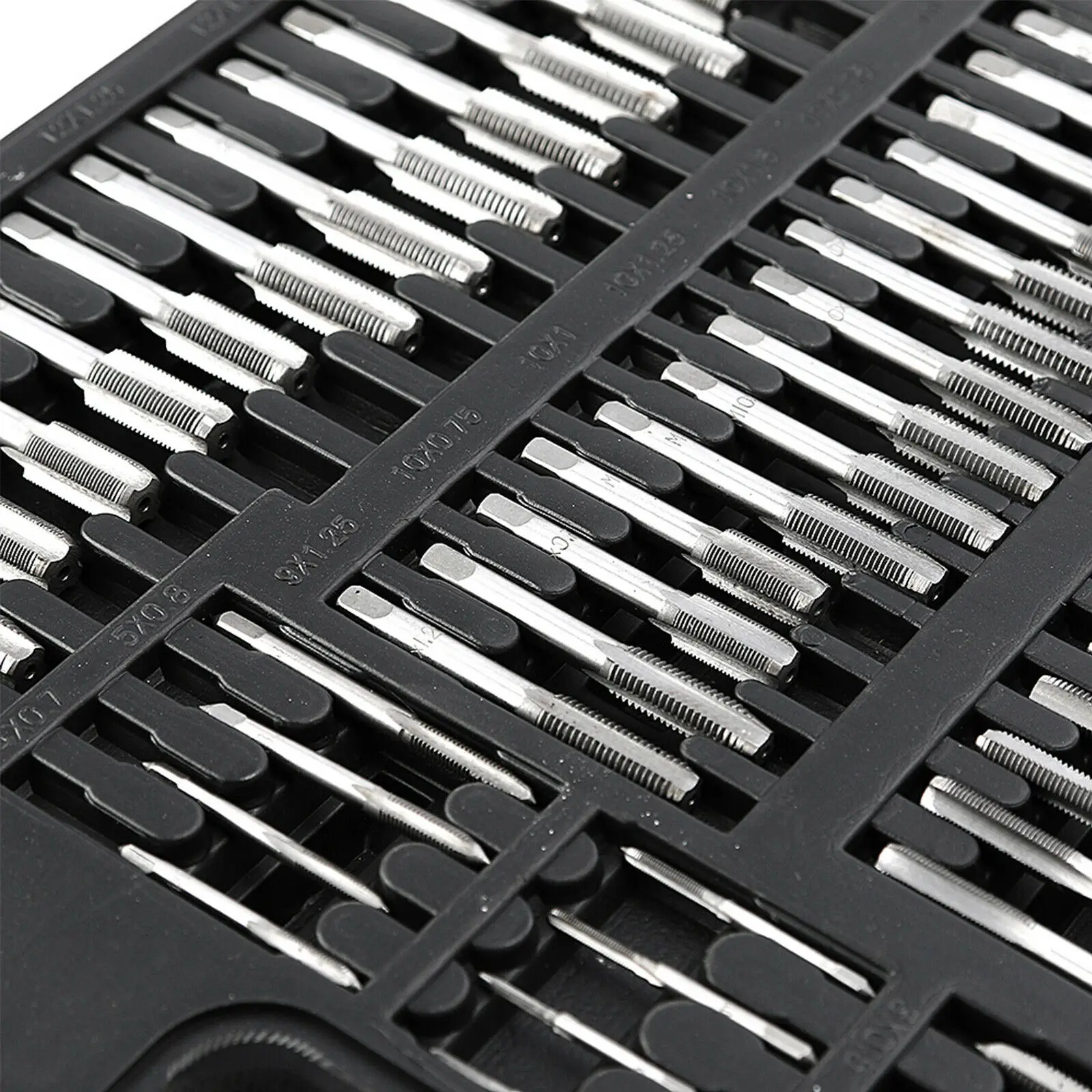 110Pcs Tap and Die Set Tungsten Steel Titanium Tap