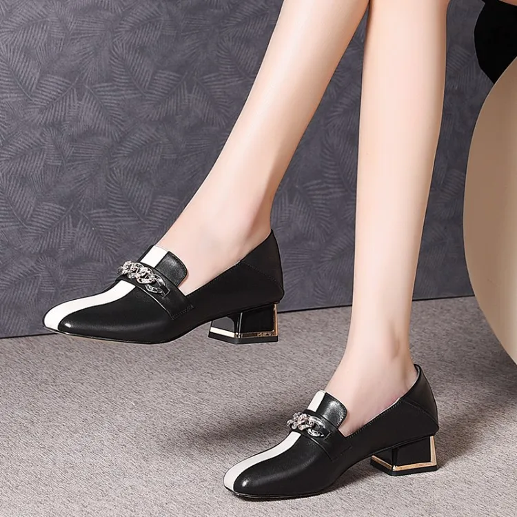 

England Fashion Early Spring New Style Women's Square Head Mixed Colors Front Metal Chain Decoration Chunky Semi-high Heeled ins