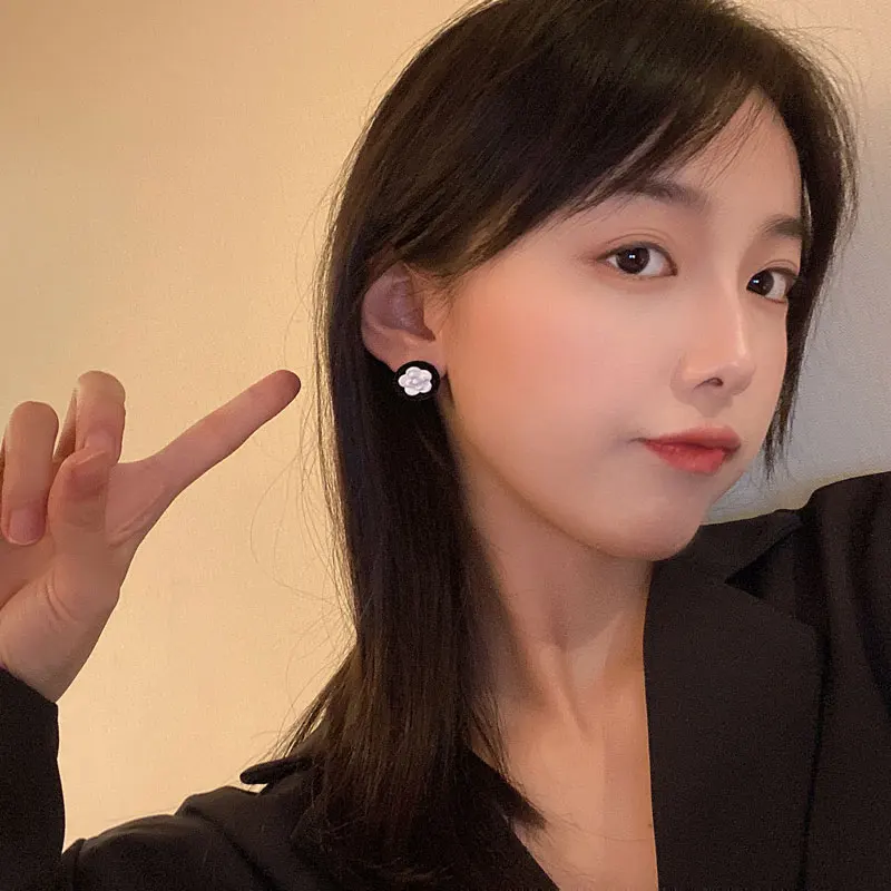 Cute small camellia earring small fragrance luxury rose flower earrings for women's party