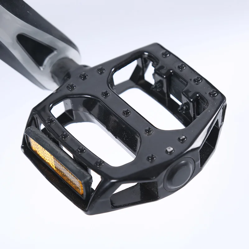 10317027378_1462102075