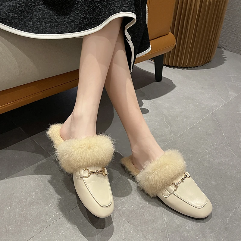 AutumnWinter New Metal Buckle Mules Women Shoes Real Fur Loafers Pregnant Shoes Women Furry Slides Fluffy Baotou Slippers
