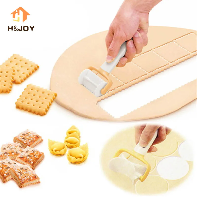 

Biscuit Rolling Crimped Cutter 3pcs/Set Baking Tool Pie Mold Pastry Blade Roller Angel Ravioli Dough Cookie Roller Cutter