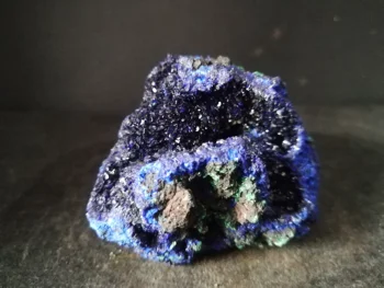 

136.2gNatural blue copper malachite is closely associated with each other