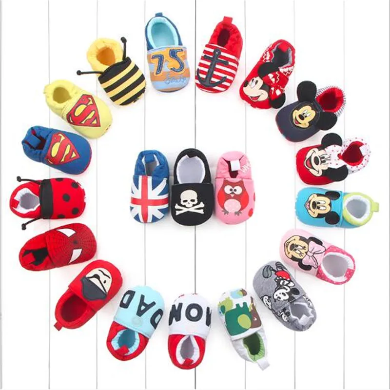 Encantadora zapatos para bebé de dibujos animados de los niños suave en primer lugar los caminantes recién nacido lindo calzado zapatos de cuna niños niñas zapatos