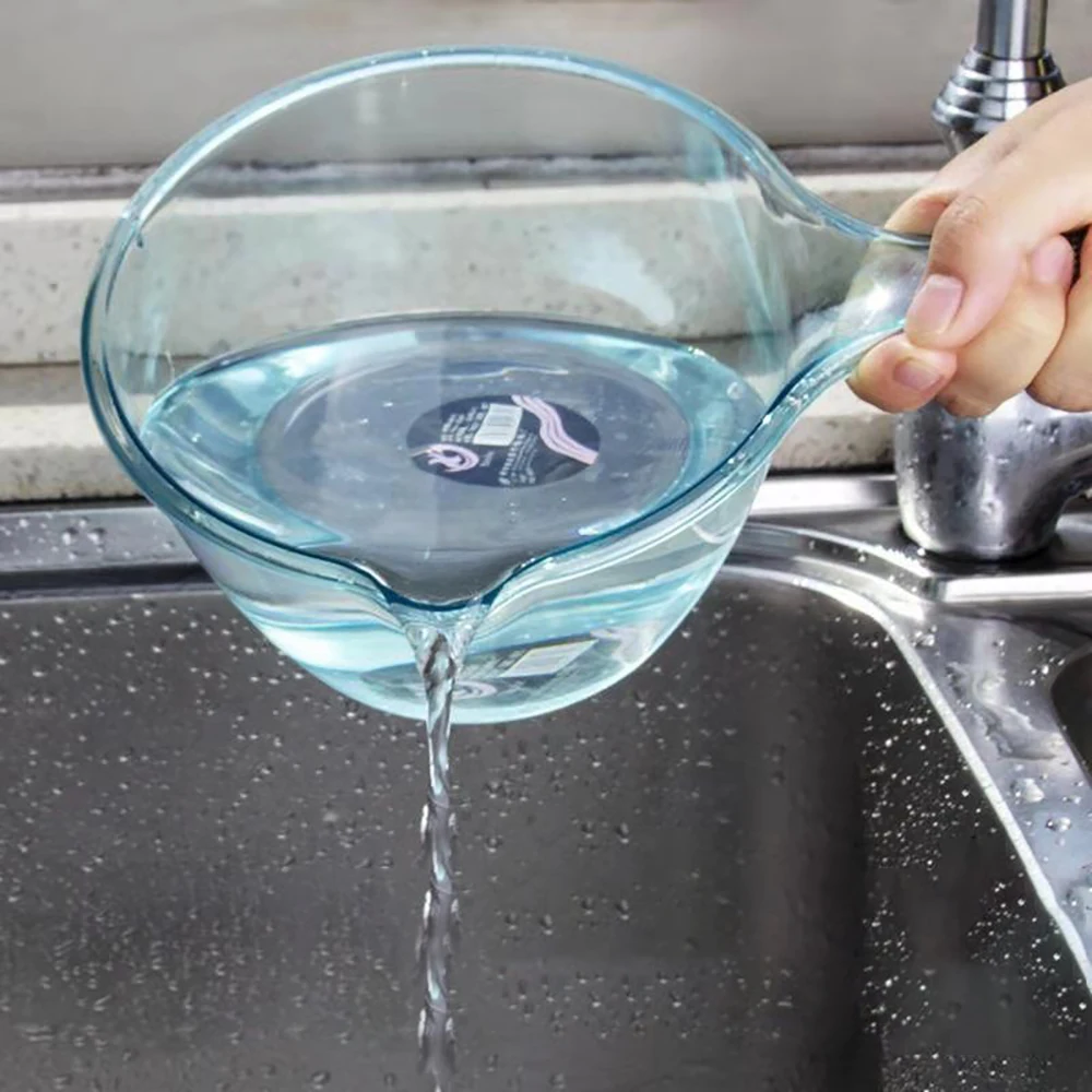 Japanese Water Scoop Plastic Water Ladle Thicken Bath Ladle Dipper Household Accessories For Kitchen Bathroom Washing Tools plastic water ladle
