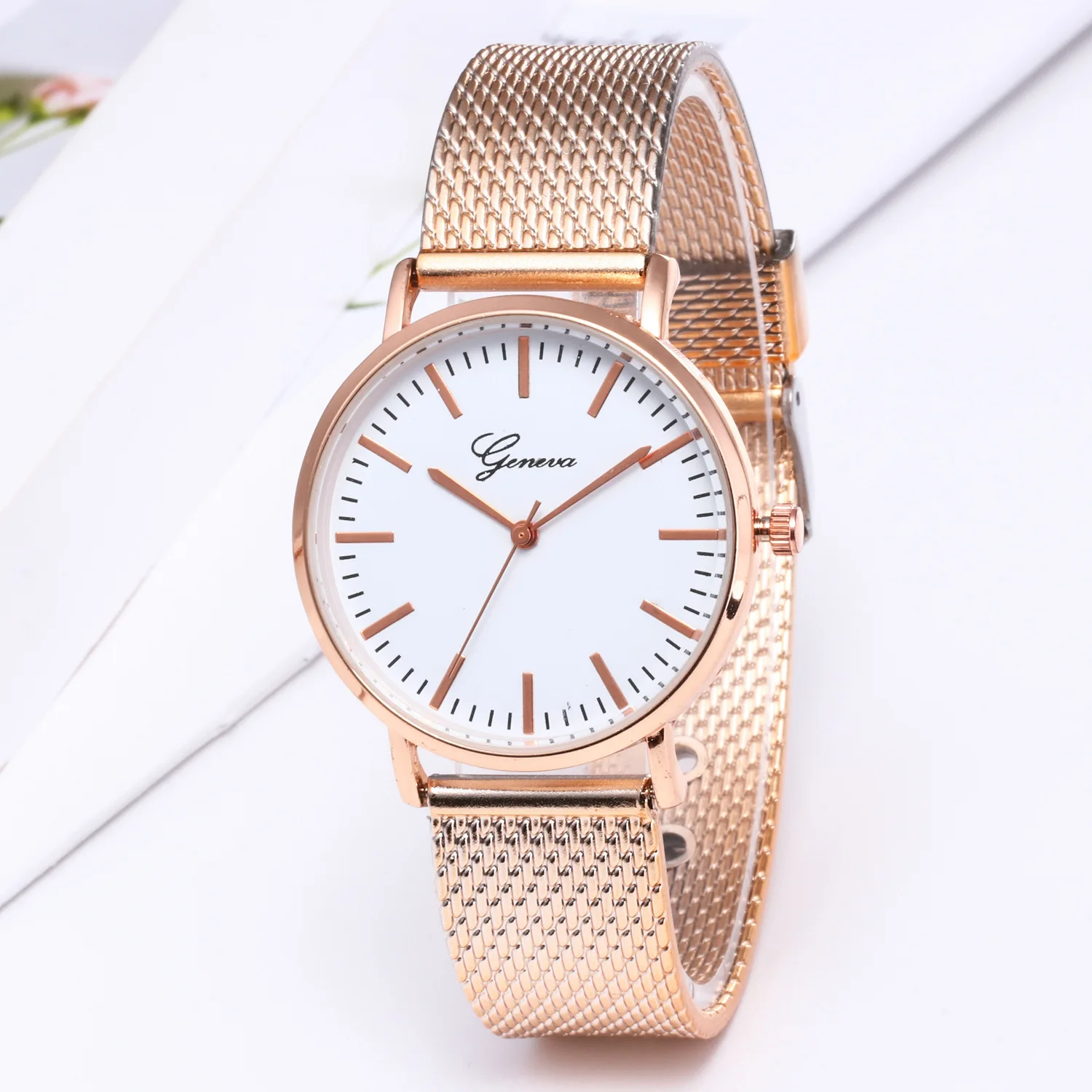 

Hot Selling Geneva Mesh Belt Simple Quartz Watch Ladies' Watch