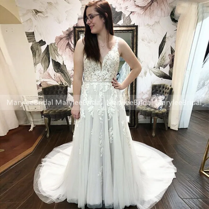 

2020 New Spring Wedding Dress Backless Appliques A-Line Vestidos De Noiva Illusion Bodice V-neck Princess Bride Dress Customize