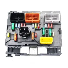 

Brand New Genuine Fuse Box Unit Assembly BSM-LO4/L11 6500FH 9664055780 9664055580 For Peugeot 107 207 307/207CC Citroen C4 C5