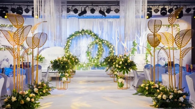 JAROWN New Wedding Props Iron Banana Tree Leaf Free Size Road Lead Wedding Stage Layout Background T Station Decoration  (26)