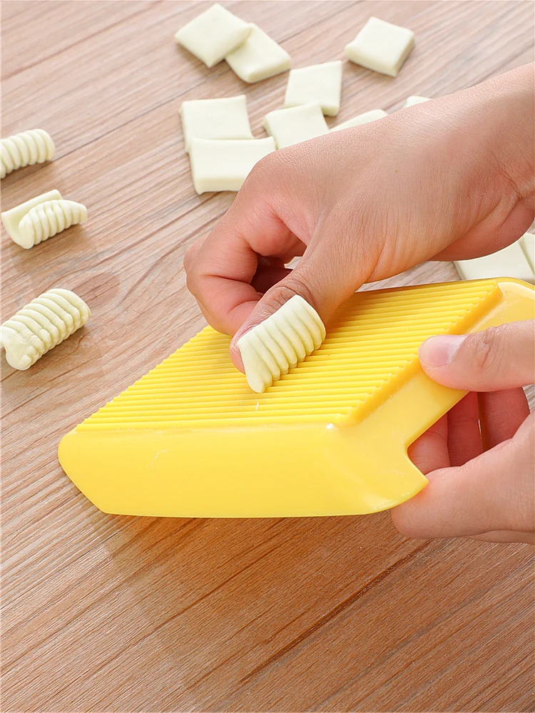 Washboard household handmade cat ear mold small shell surface spaghetti pasta kitchen food noodle plastic tool