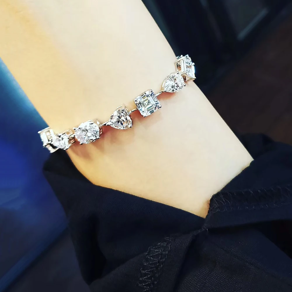 12534606438_1417578472