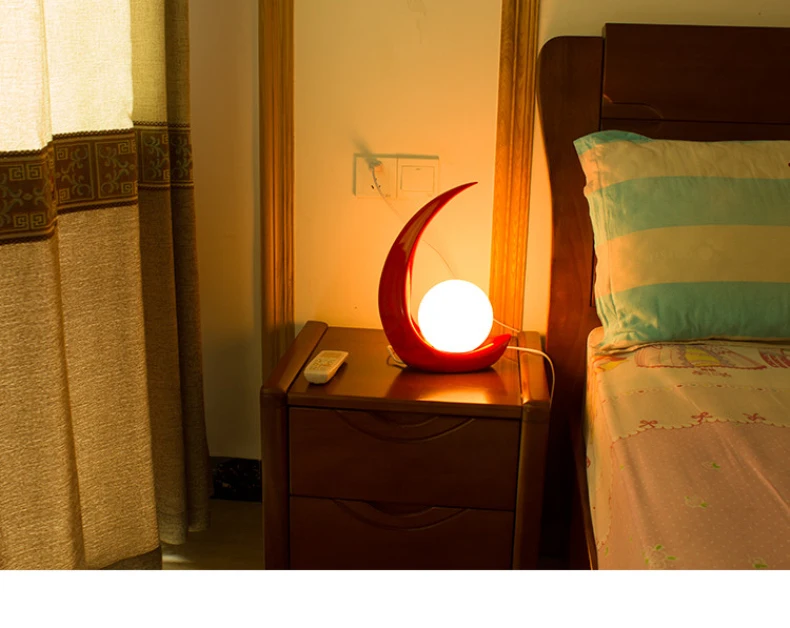 Затемняющая белая/черная/красная настольная лампа из белого стекла для спальни, гостиной, настольная лампа, светодиодный светильник