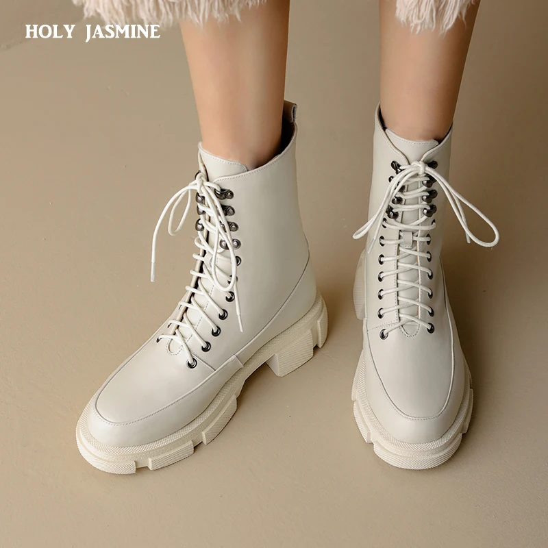 2021 Winter New Lace-Up Ankle Boots for Women Thick Bottom Round