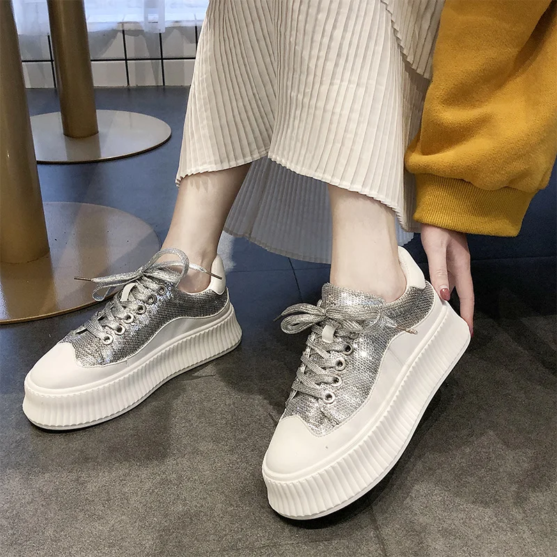 

2020 spring and summer new women's shoes net red fashion sponge cake thick bottom casual small white shoes sequins shoes