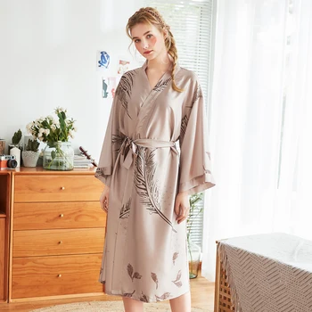 

M-XXL New Summer Kimono Robe Bathrobe Women's Rayon Bath Gown Yukata Printing Nightgown Sleepshirts Nightdress Pijama Mujer