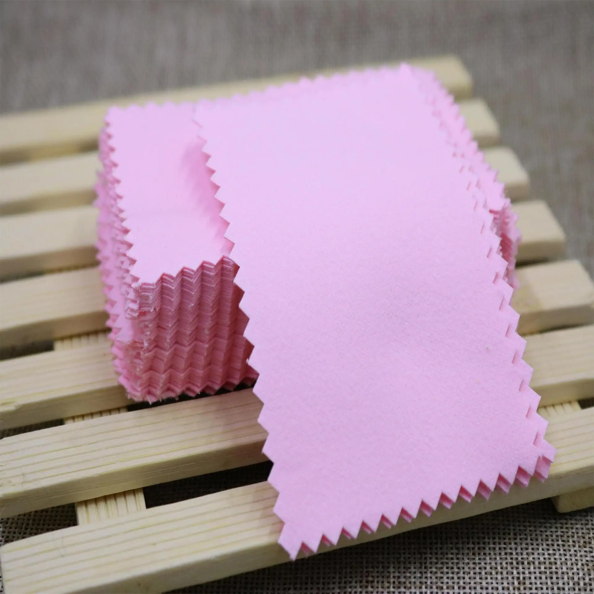 

200 шт., 5*8 см/1,97*3,15 дюймов, микро замша, Антибликовая полировальная ткань, розовые чистящие салфетки для серебряных и золотых ювелирных изделий