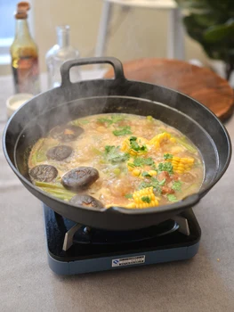 

Old style deep thickening cast iron one-piece frying pan uncoated household non stick stew soup pan wood cover lid Chinese wok