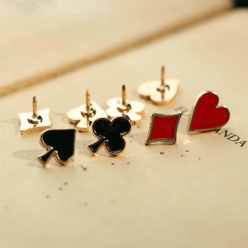 Aesthetic Pins Poker Playing Card Pin Heart Spade Playing Hand Cards Brooch  Poker Aces Lapel Pin Funny Pins Aesthetic For - AliExpress