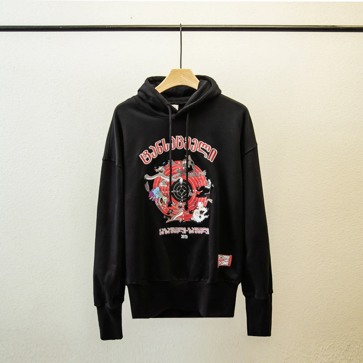 black Vetements, толстовки для мужчин и женщин с вышивкой, большие карманы, Мультяшные трендовые милые женские свободные пуловеры kanye west vetements - Цвет: black