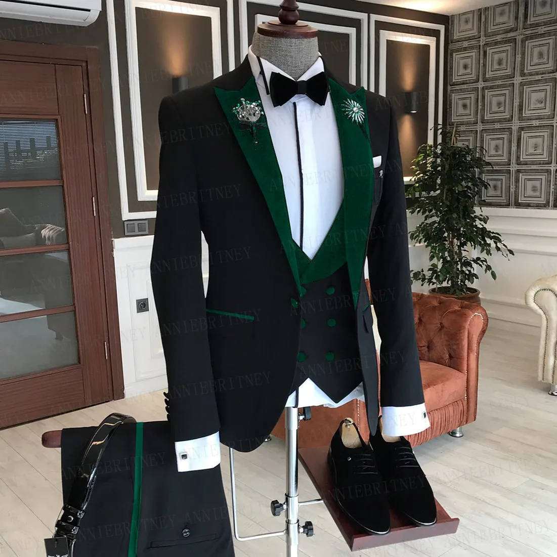 2022 Formal Men Suit 3 Pieces Male Business Jacket Custom Fashion Groom Wedding Suit Tuxedo Blue Velvet Lapel Blazer Vest Pants