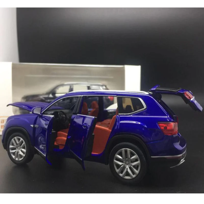 1/32 масштаб моделирование Volkswagen Touran сплава Diecasting модель звук и свет игрушка с инерционным механизмом автомобиль детские игрушки подарок на день рождения